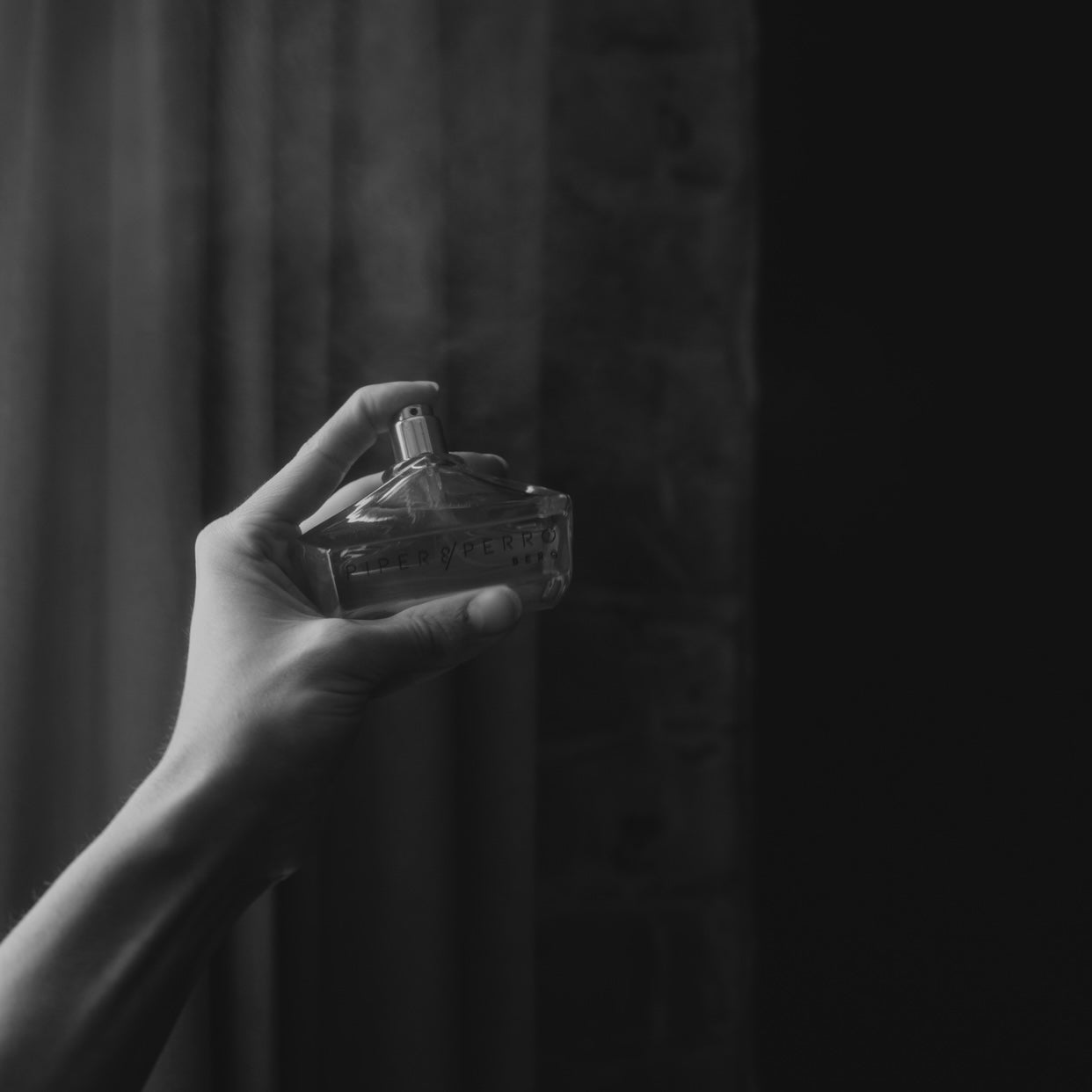 The Olfactory Pyramid: Understanding the Structure of a Perfume